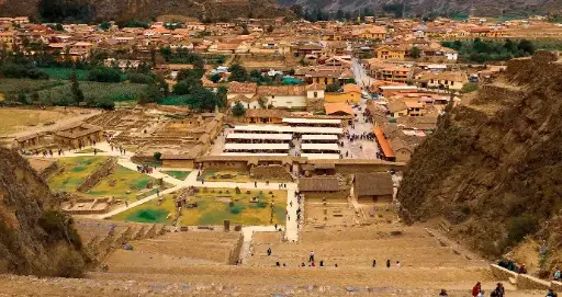  Sacred Valley of the Incas 
